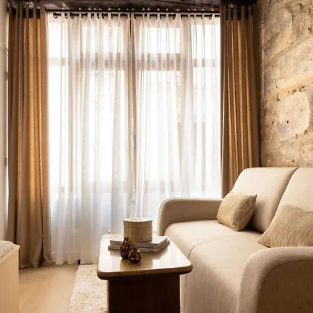 Modern -ac-1br-4p-pantheon Parigi